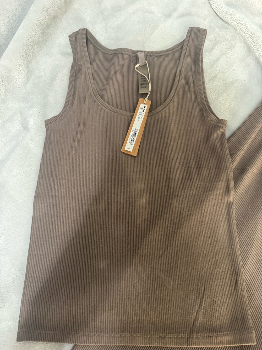 NEW SKIMS SOFT LOUNGE SET - Picture 3 of 8